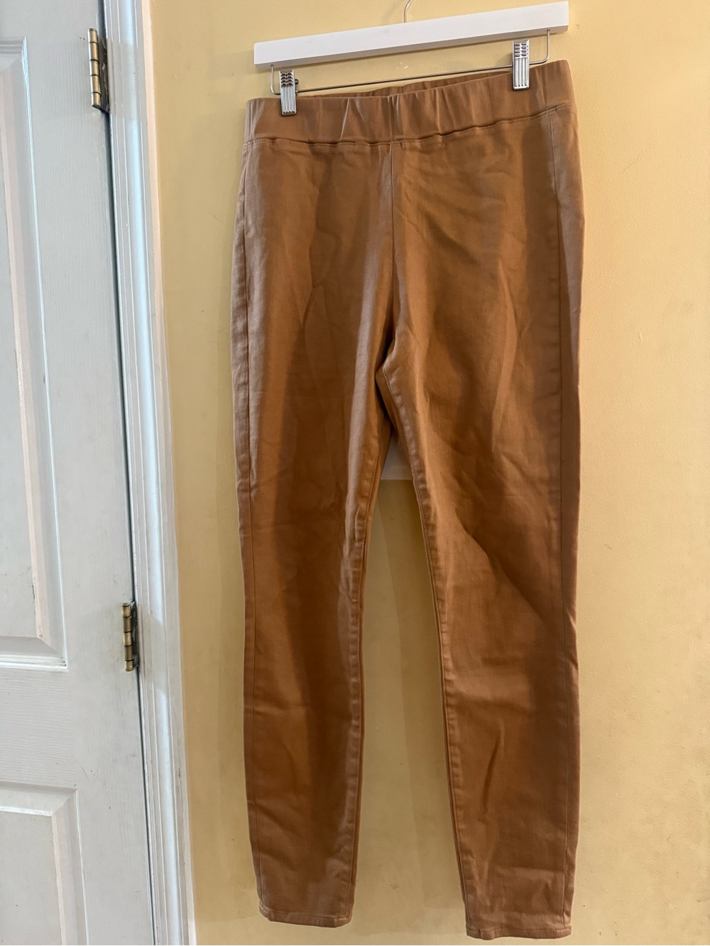 The L'AGENCE Rochelle Pull On Jean in Hazlenut Coated, size XL
